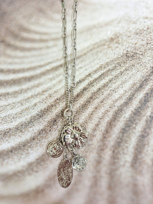 COLLANA LUNGA CON CIONDOLI ARGENTO AMARANTA